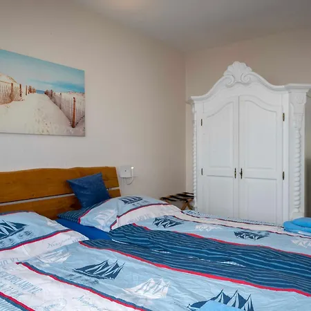 033 Arngast アパート *